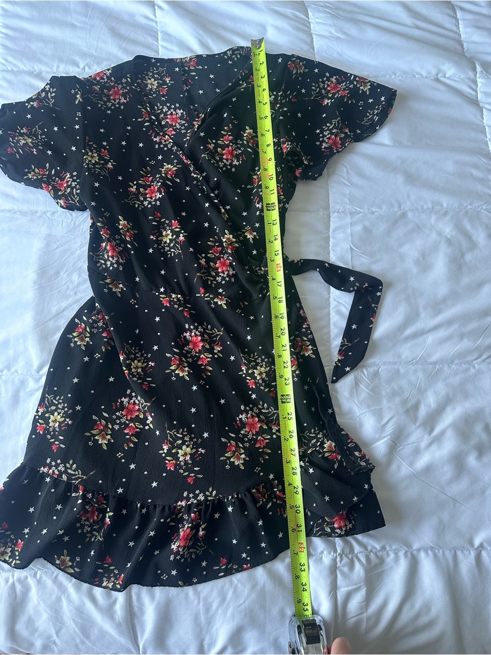 Women's Ruffle Black Floral Mini Wrap Cocktail Dress Size M Boho - Picture 7 of 7